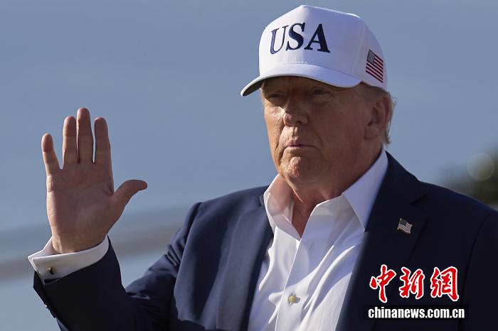 美国总统特朗普称希望与伊朗“能够达成协议