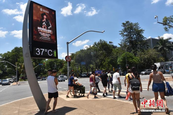 热浪侵袭巴西  “凉宠”商品走俏