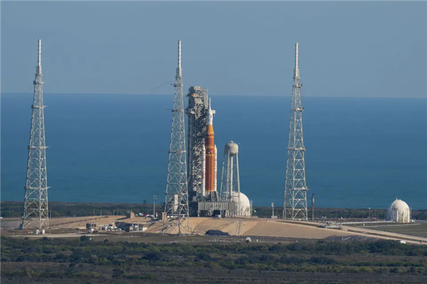 NASA开展登月火箭燃料加注演练，阿耳忒