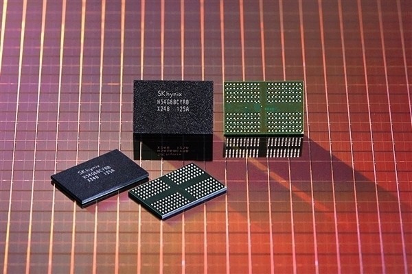 内存短缺持续加剧，AI需求挤占产能致PC