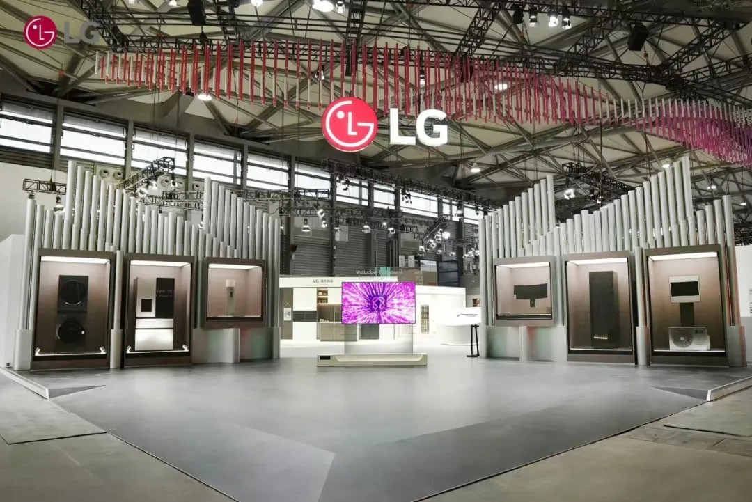 拒绝家务内耗!AWE实测LG:这就是可以护理裤子的衣物护理机