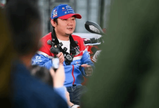 张雪车队荷兰站首回合获第四,BOP传闻未实锤,动力中游靠操控争胜