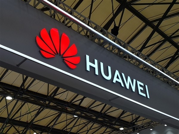 华为2025年营收突破8800亿元，同比