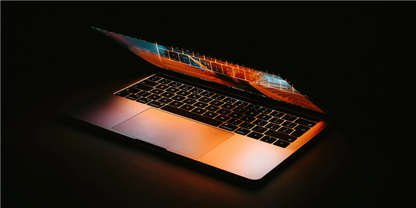 苹果拟在MacBook Pro等新品中导入95% BT.2020色域OLED屏